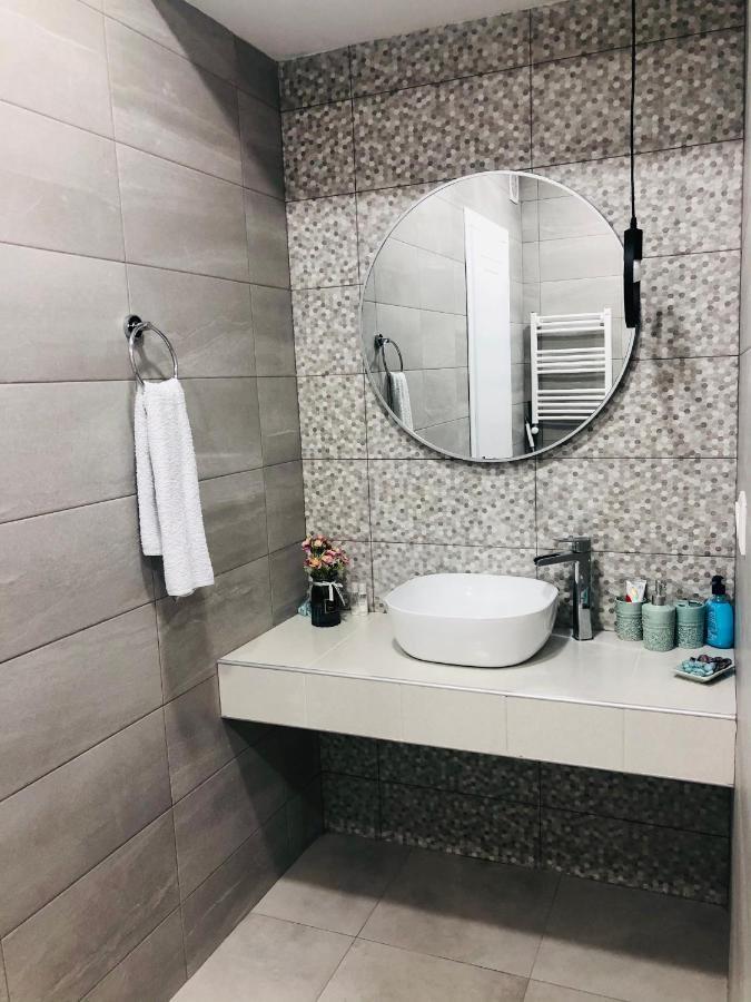 Wellconect Apartamento Kʼutʼaisi Exterior foto
